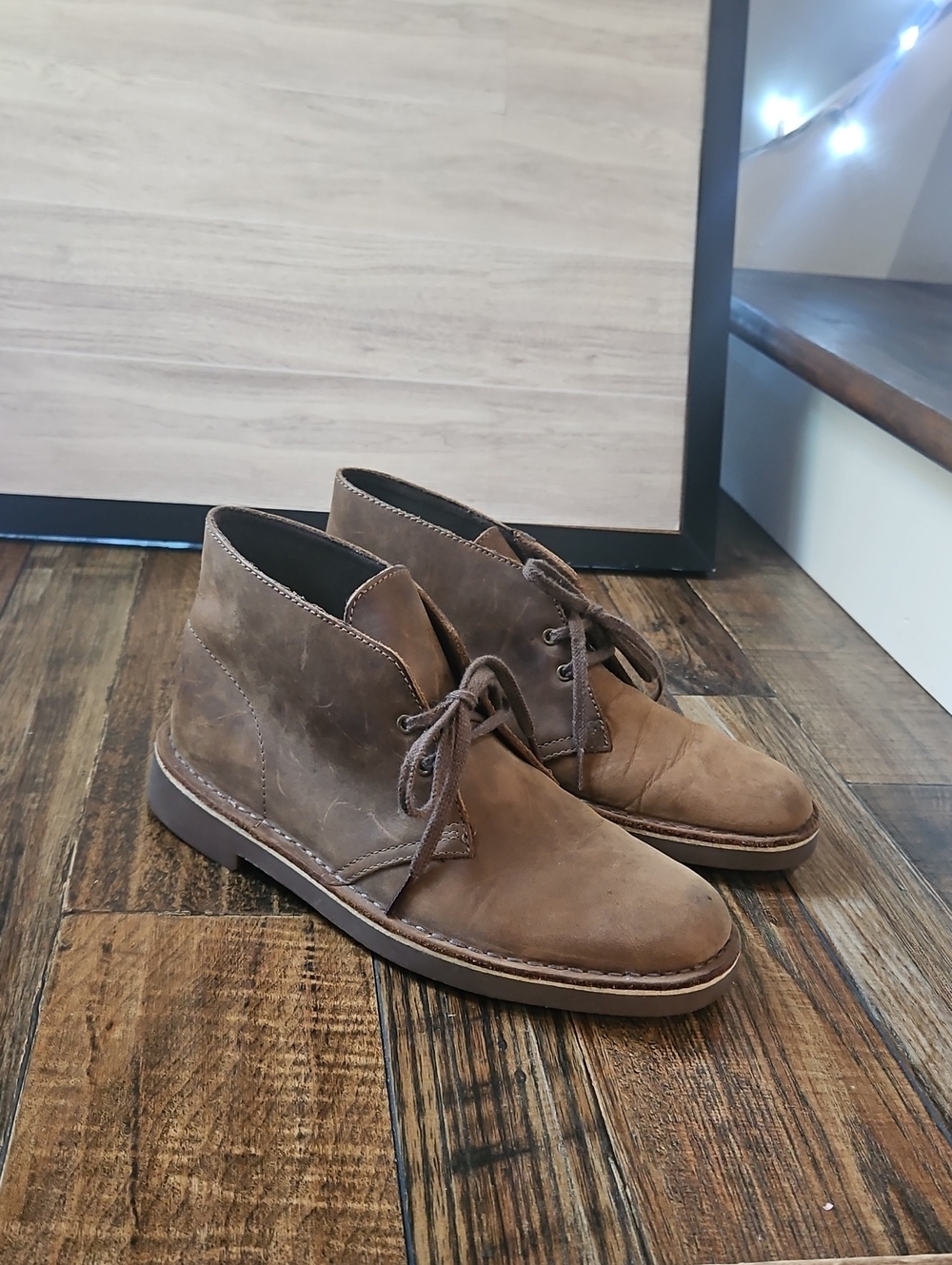 Clarks Men's Brown Quality Leather Chukka Boots - Casual Lace-Up